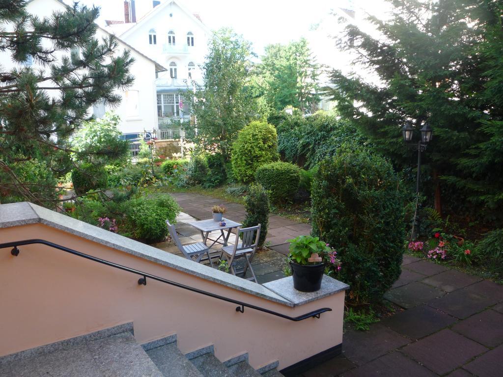 Hotel Carolinenhof Bad Pyrmont Exterior foto