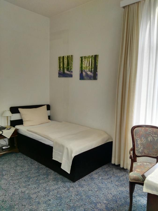 Hotel Carolinenhof Bad Pyrmont Exterior foto